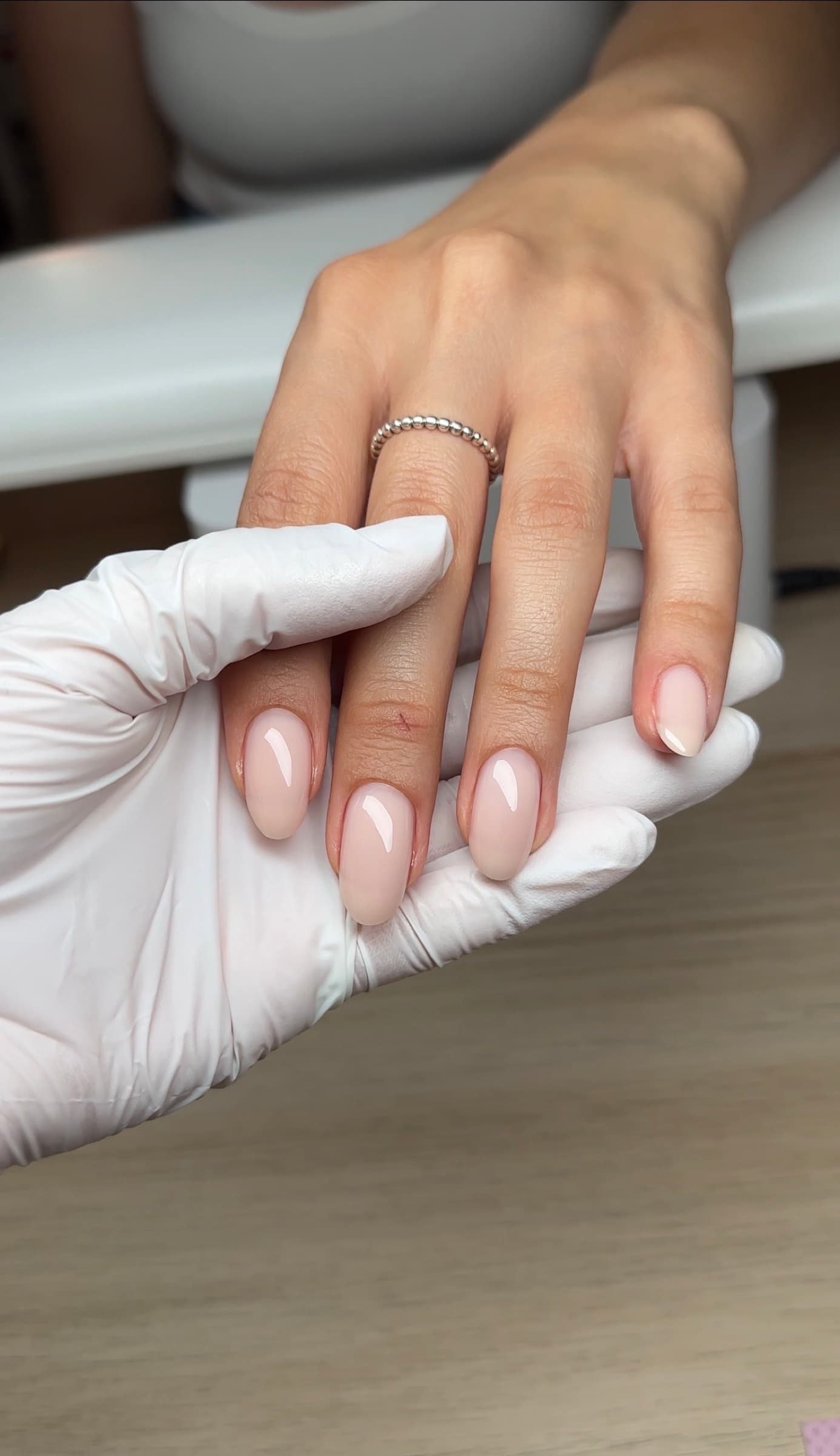 Natural nail gel overlay